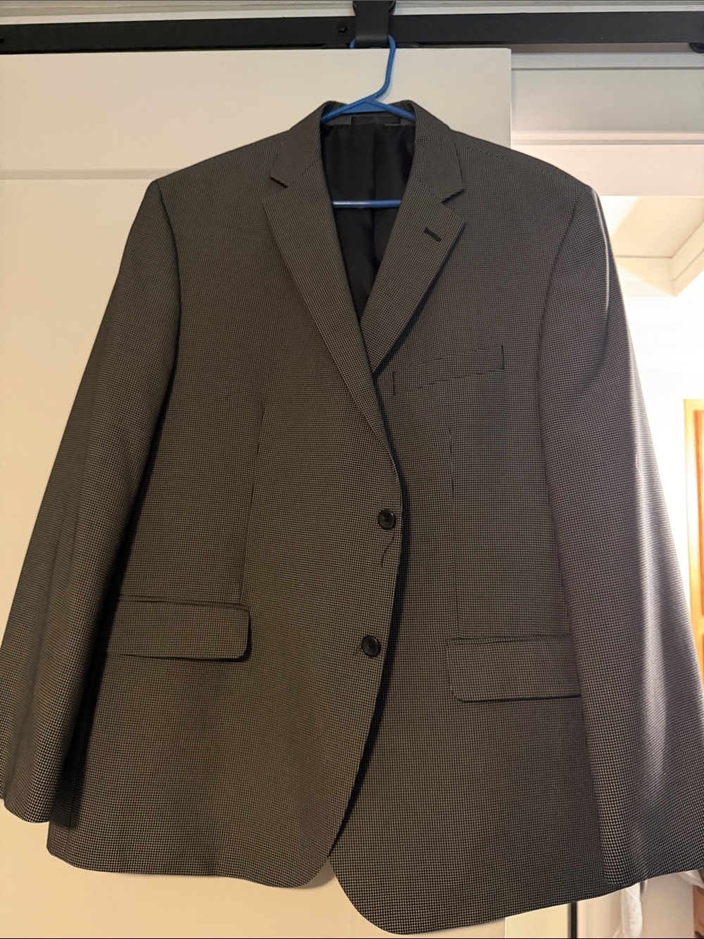 Geoffrey Beene Gray Micro-Pattern Two-Button Suit Jacket